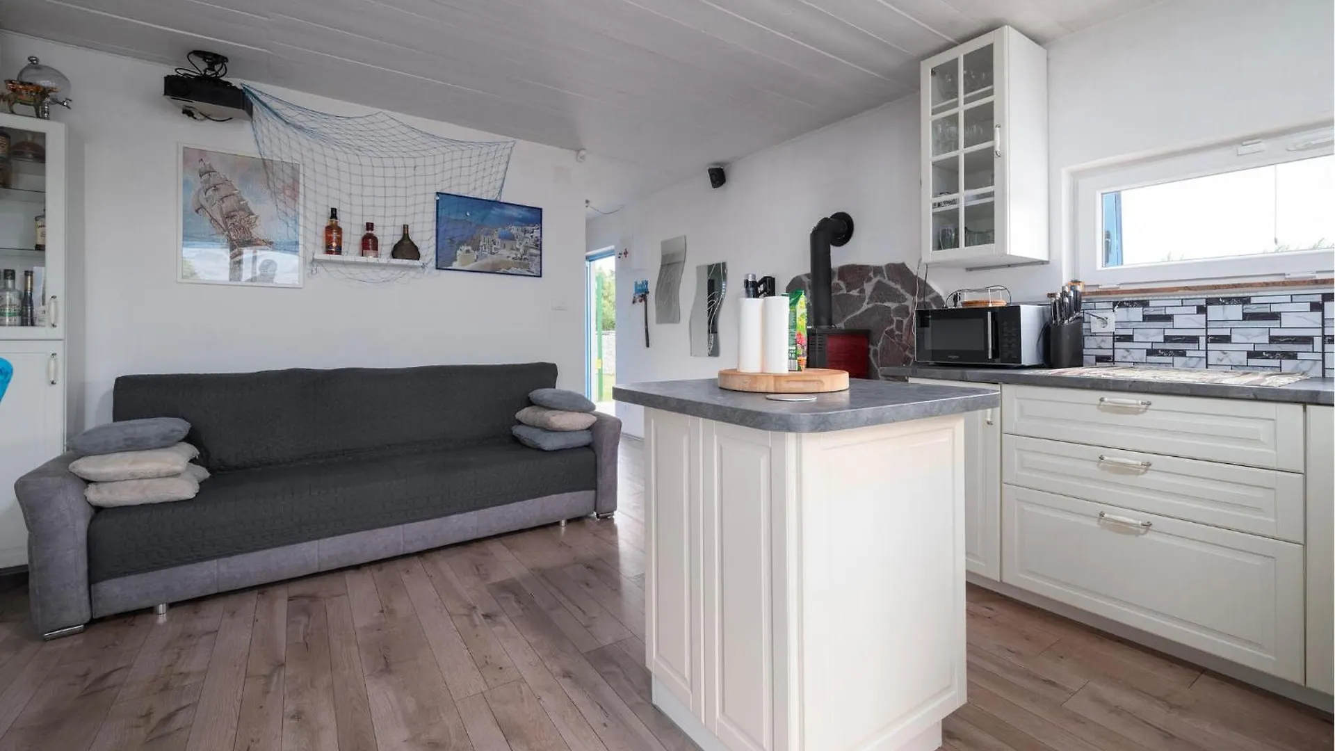 3 Bedroom Gorgeous Home In Peroj Κροατία