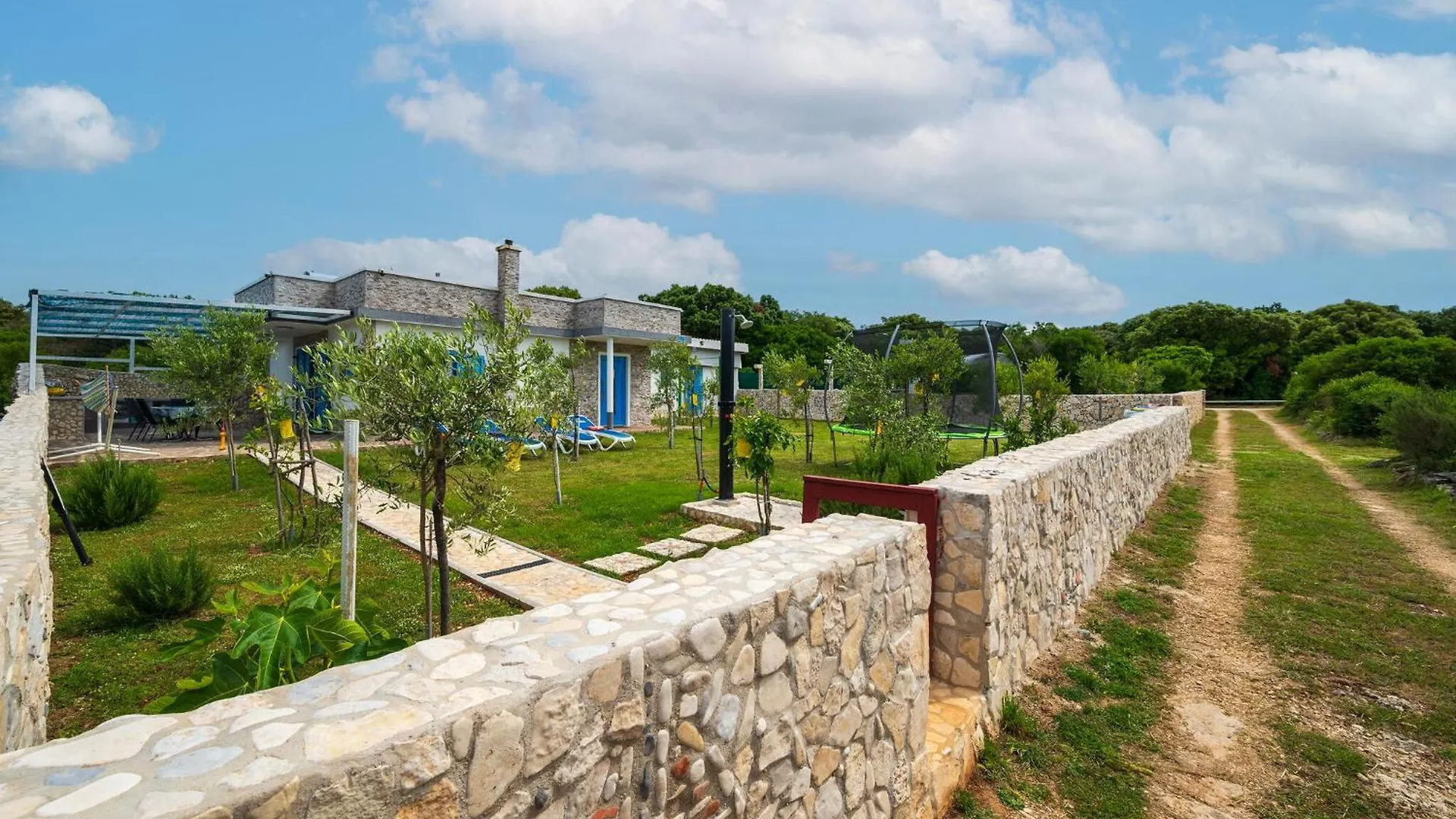 3 Bedroom Gorgeous Home In Peroj Holiday home