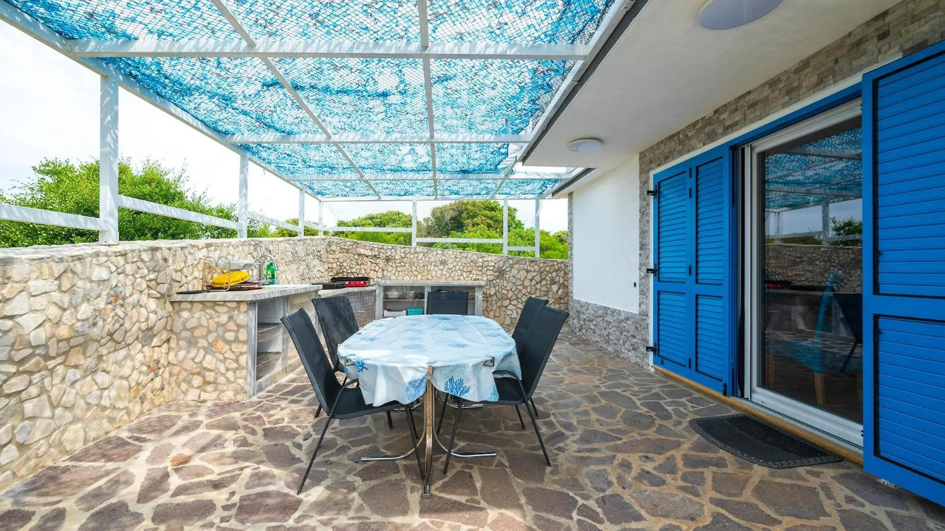 3 Bedroom Gorgeous Home In Peroj